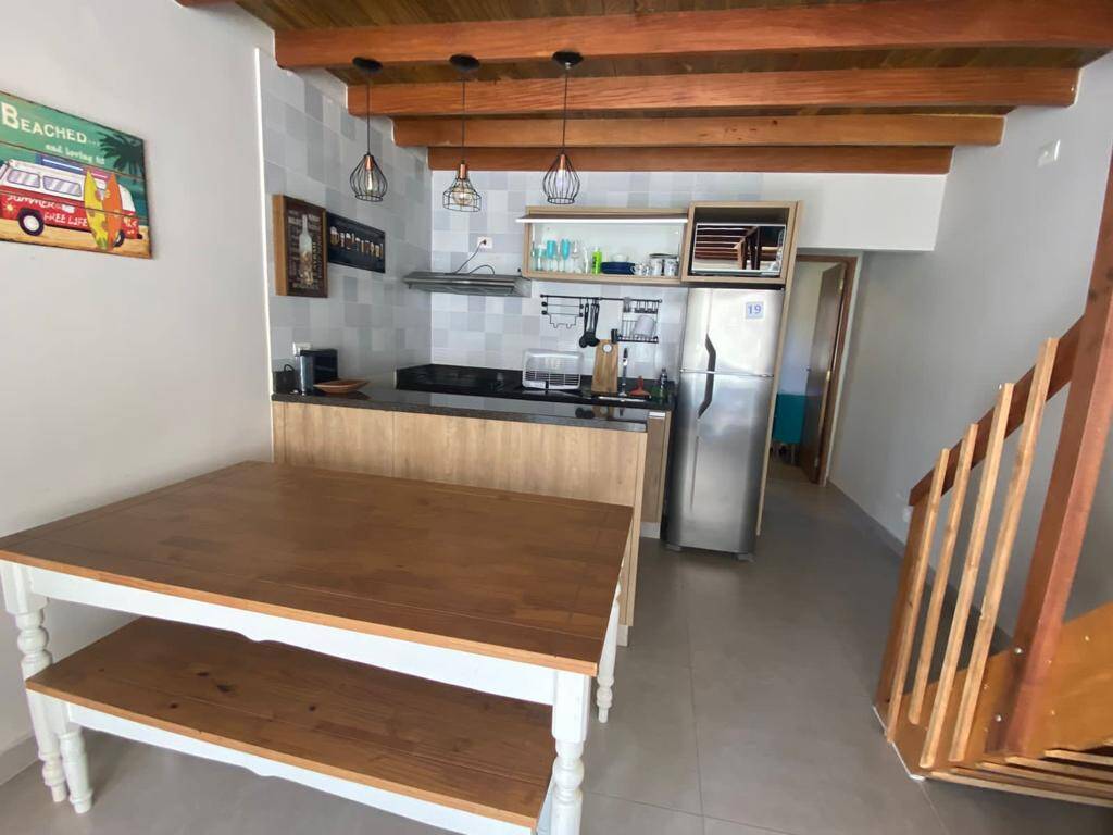 Casa à venda com 2 quartos, 60m² - Foto 2