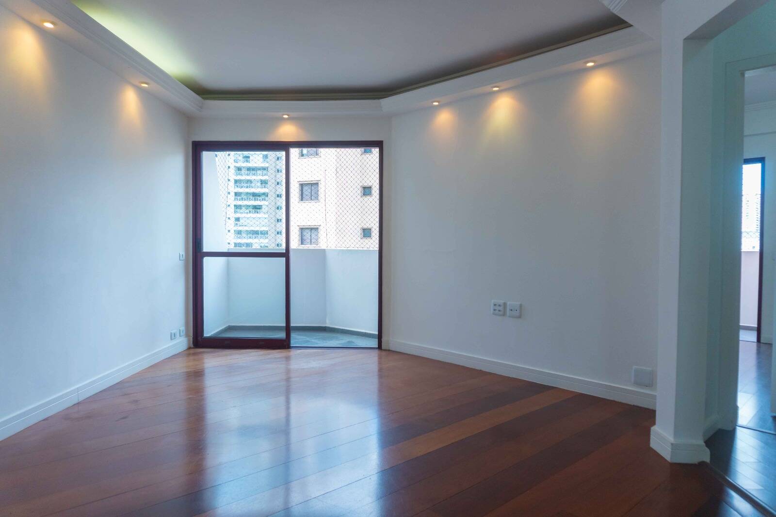 Apartamento à venda com 3 quartos, 88m² - Foto 2