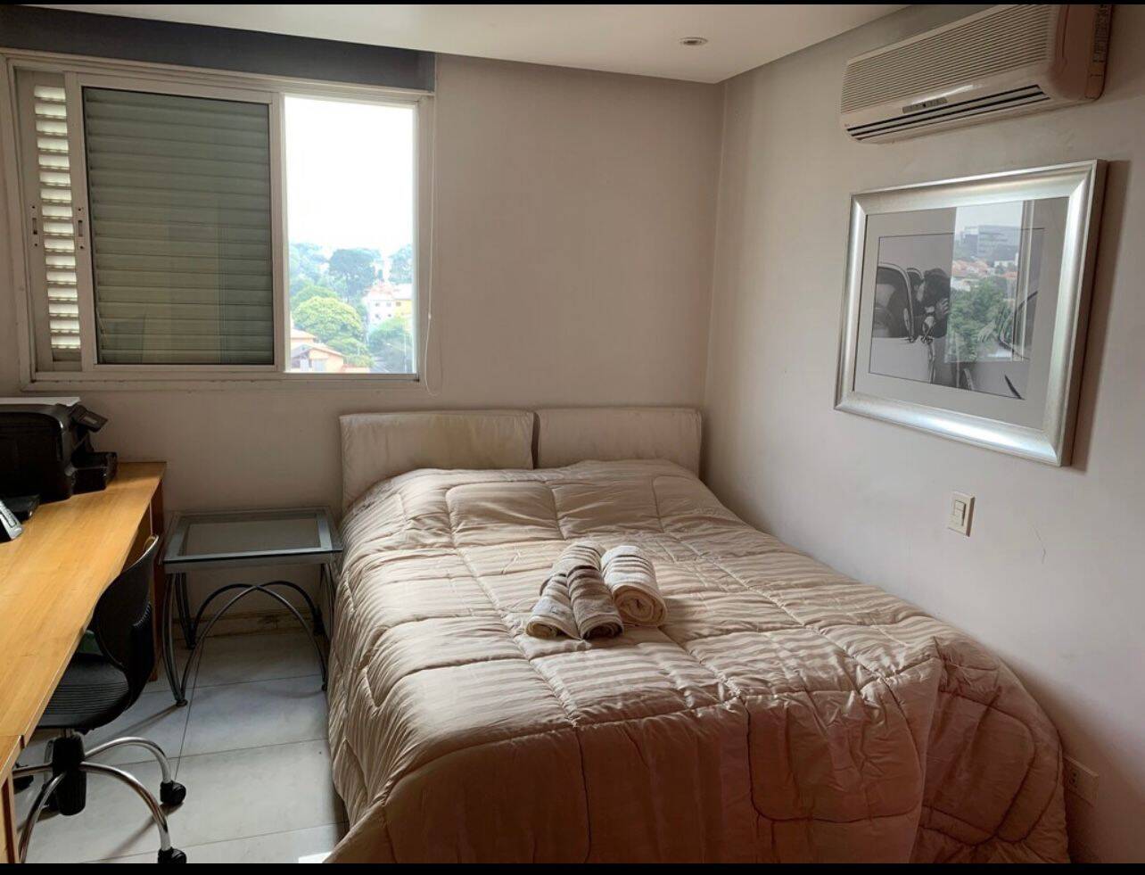 Apartamento para alugar com 3 quartos, 150m² - Foto 16